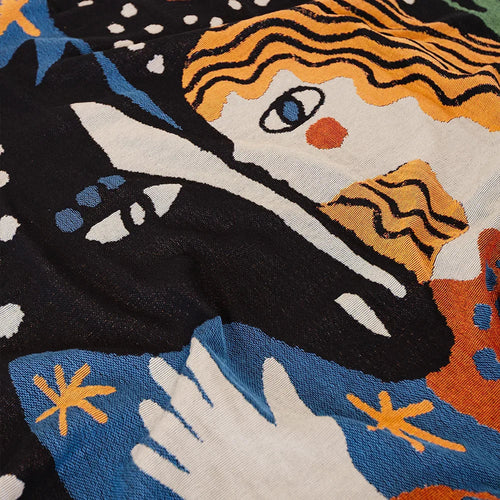 Alma Throw